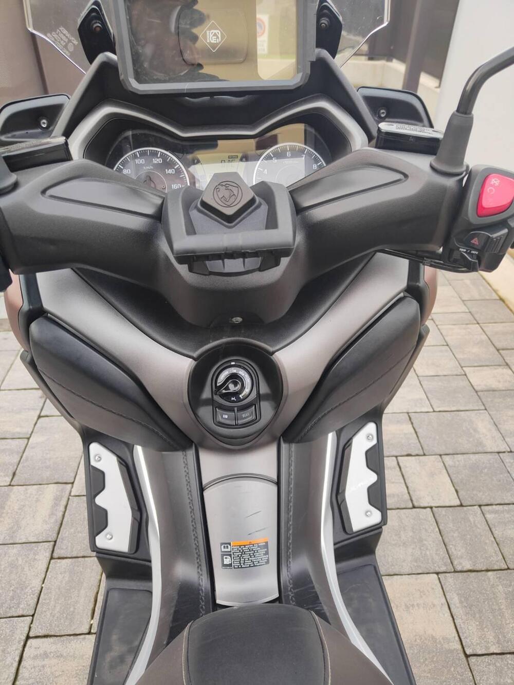 Yamaha X-Max 300 ABS (2017 - 20) (6)