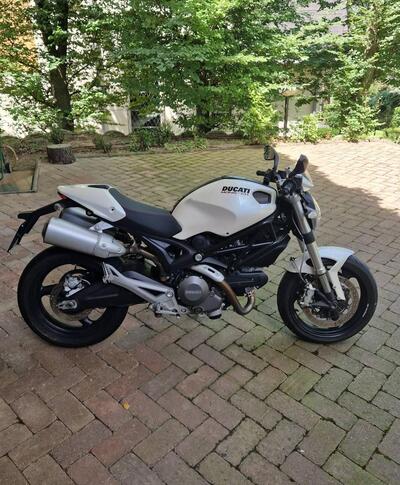 Ducati Monster 696 (2008 - 13) usata