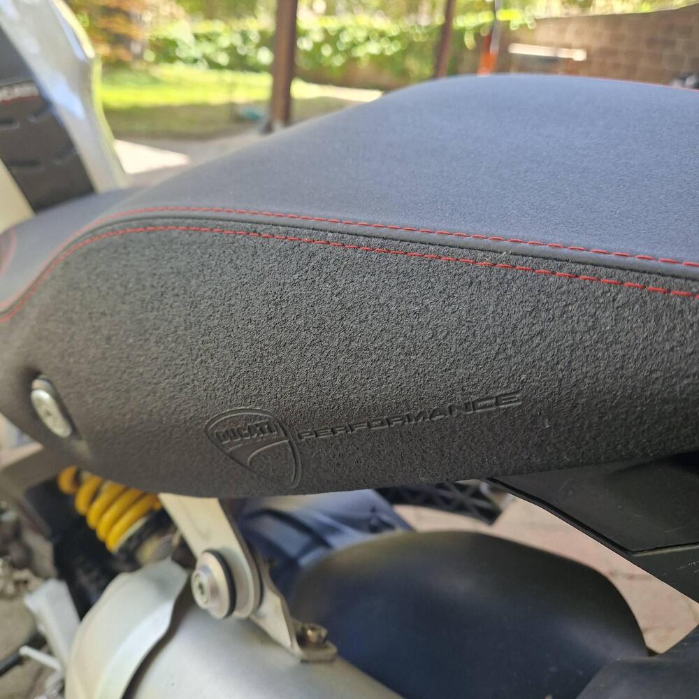 Ducati Monster 696 (2008 - 13) (4)