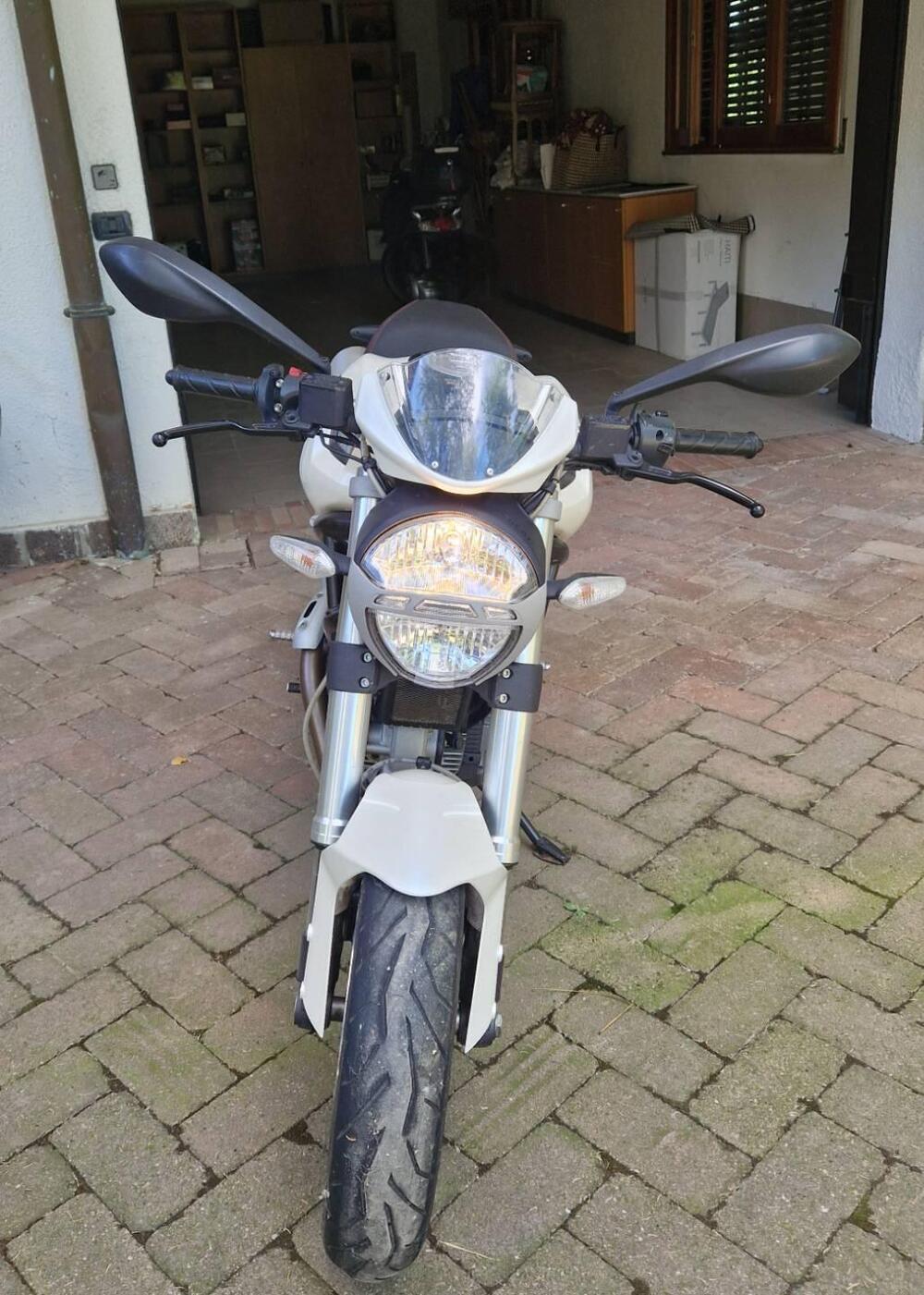 Ducati Monster 696 (2008 - 13) (7)