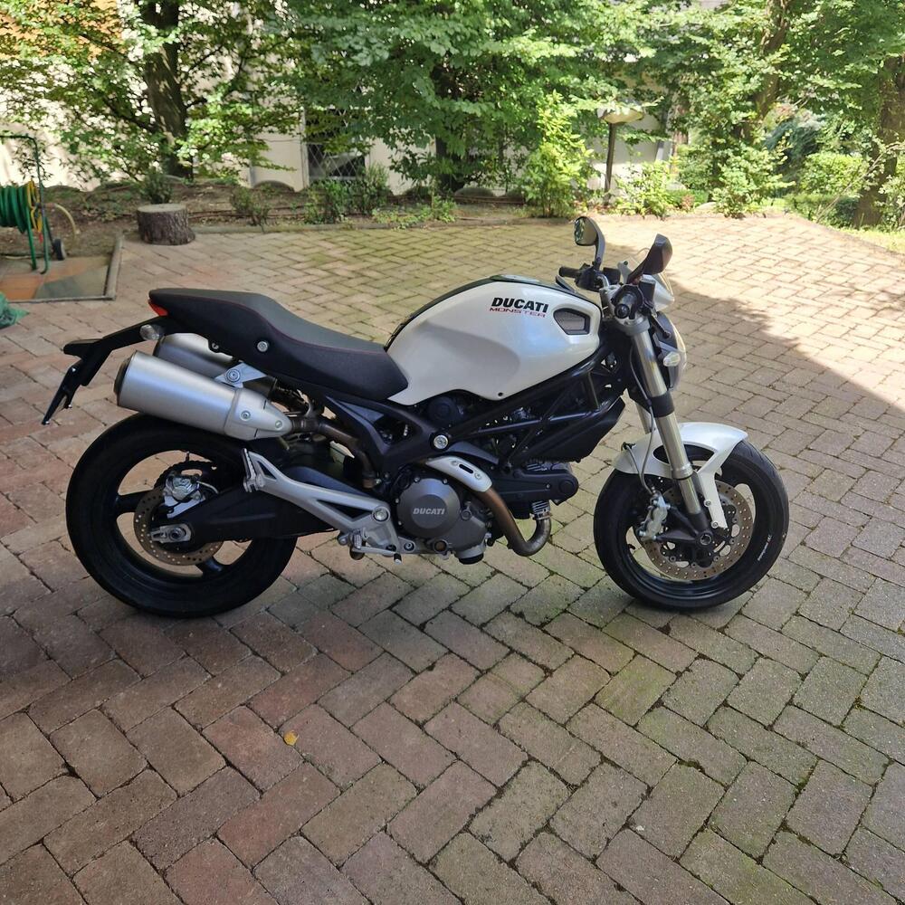 Ducati Monster 696 (2008 - 13) (8)