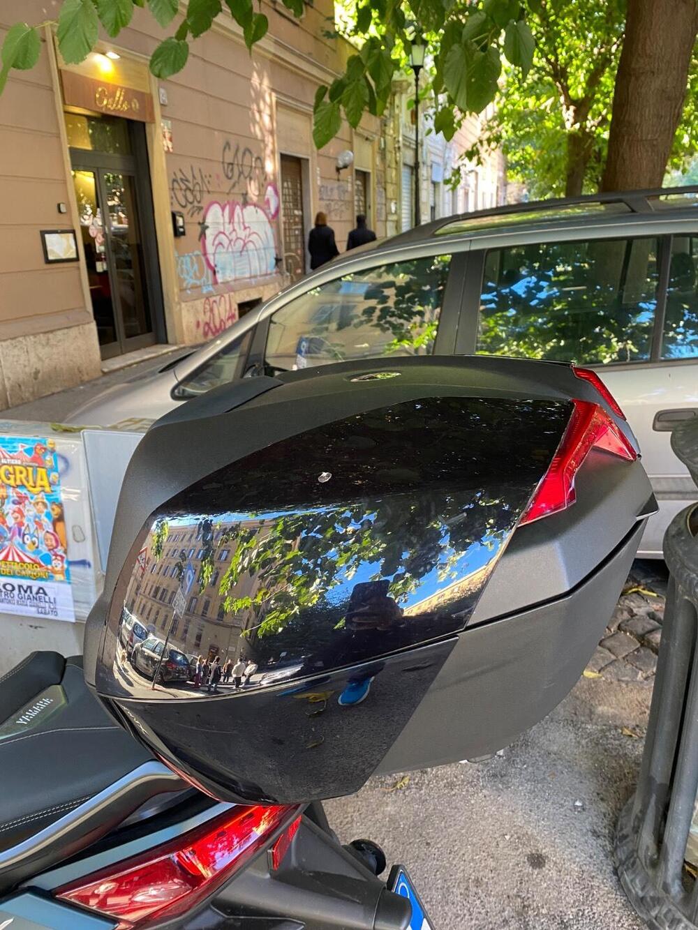 Yamaha X-Max 300 Tech Max (2021 - 24) (4)