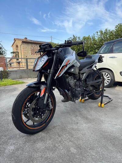 KTM 790 Duke L (2023 - 24) usata