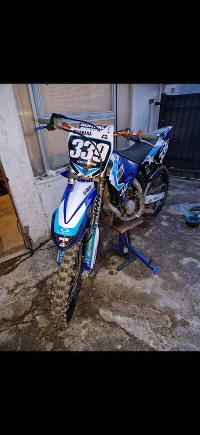 Yamaha YZ 125 (2017) usata