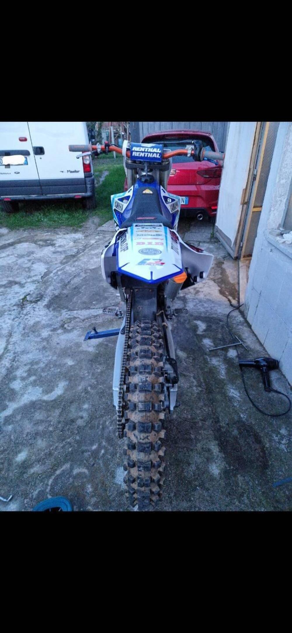 Yamaha YZ 125 (2017) (2)