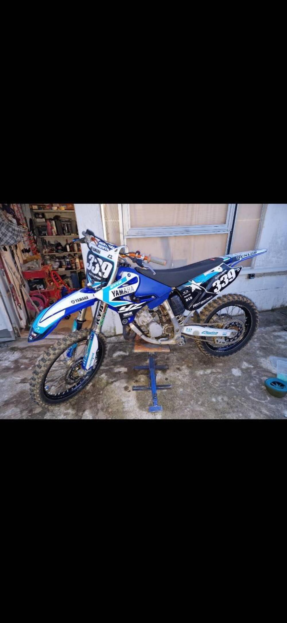 Yamaha YZ 125 (2017) (3)