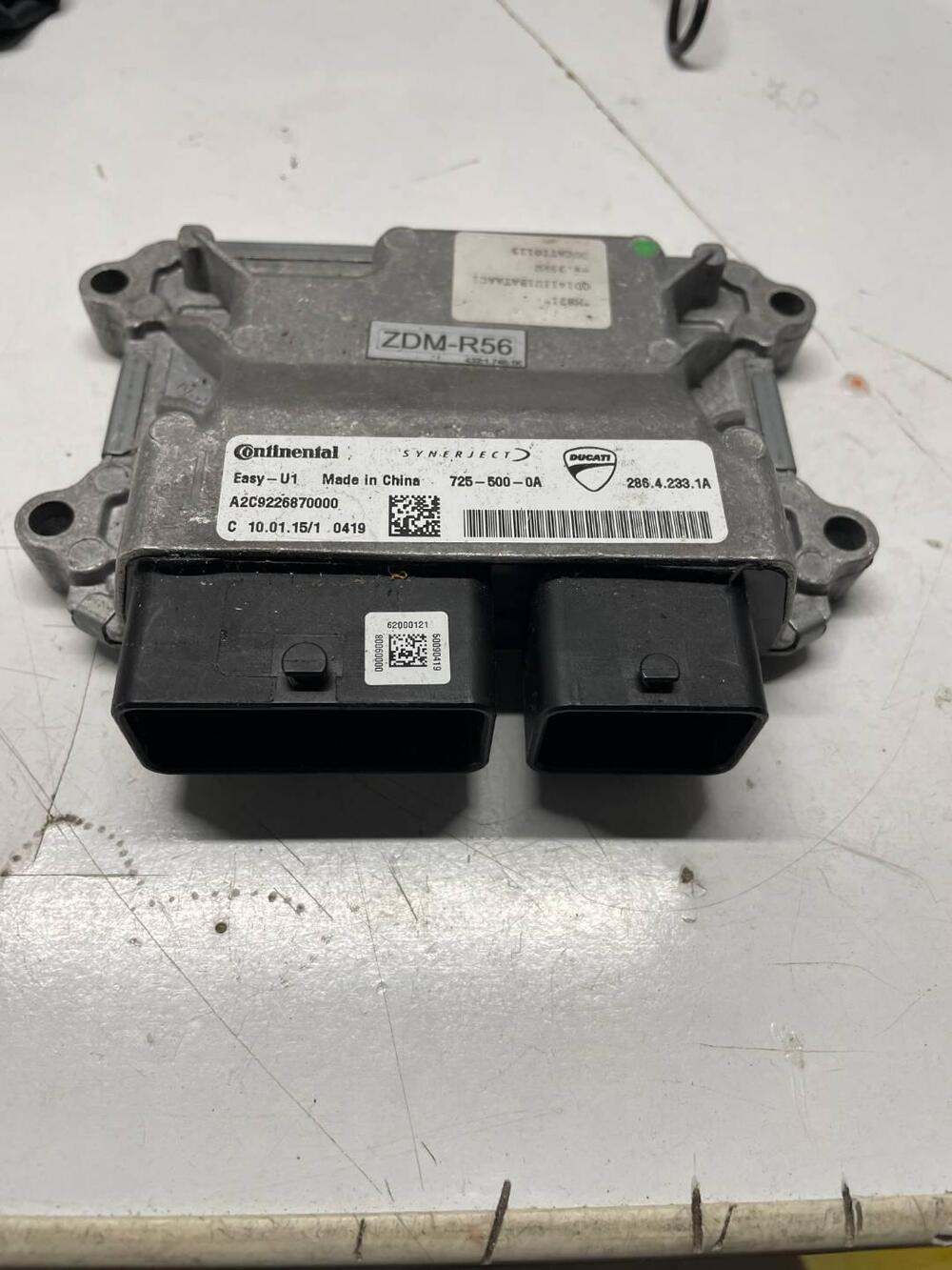 Ducati Monster 821 Stripe ABS (2015 - 17) (7)