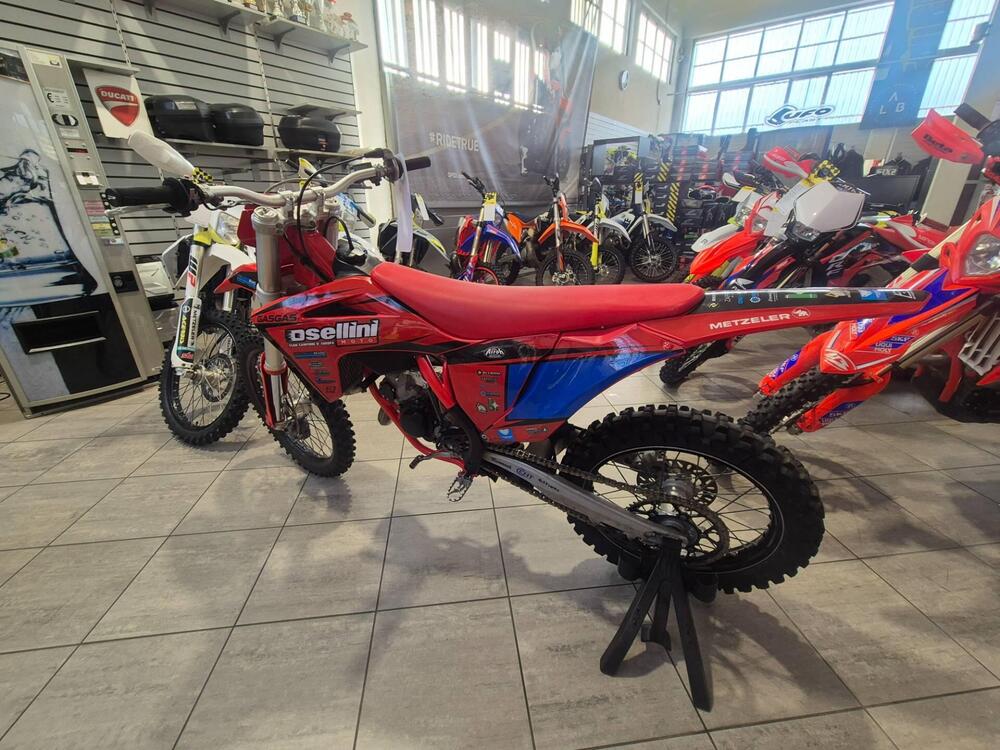 GASGAS MC 125 (2023) (3)