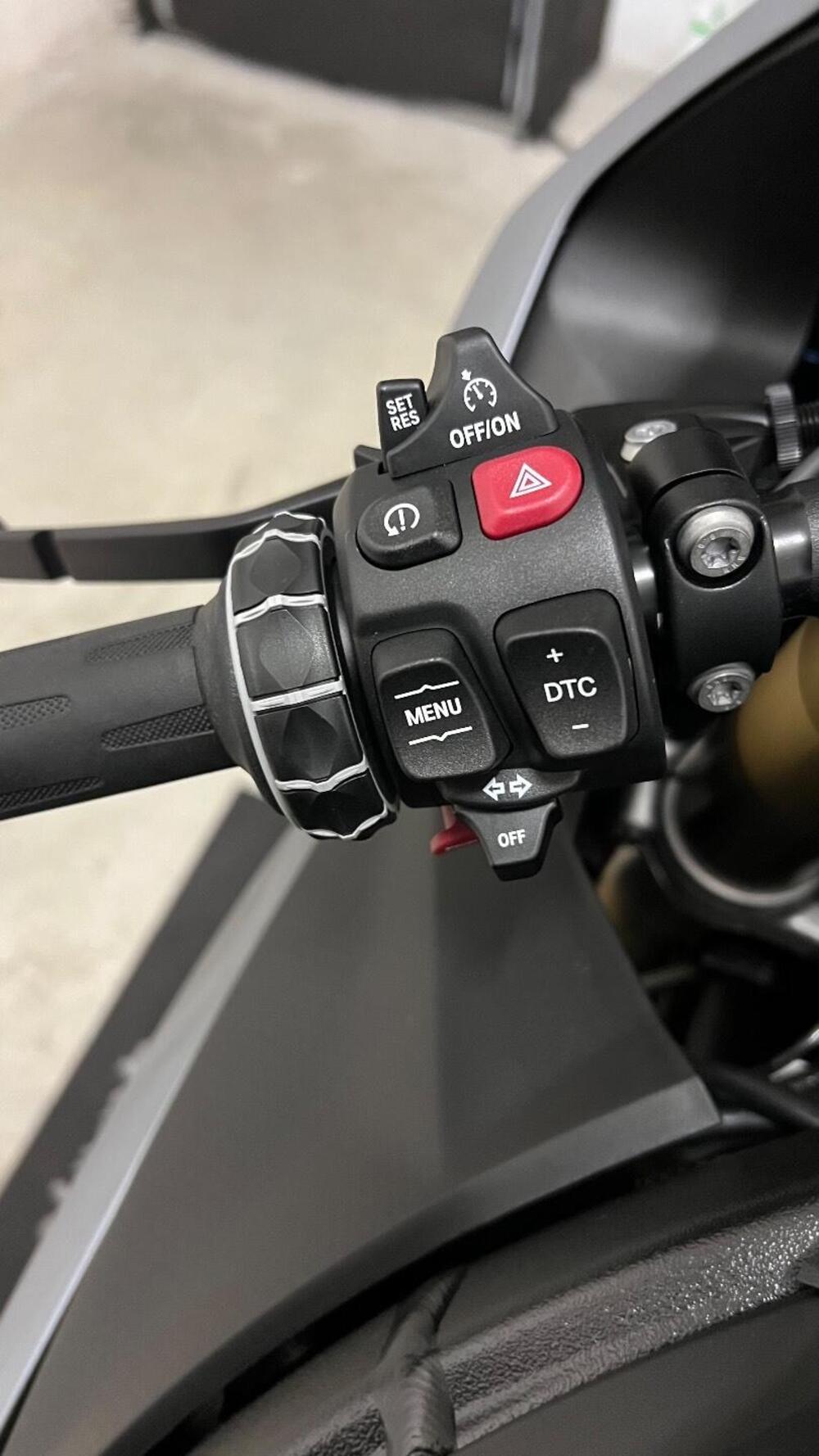 Bmw S 1000 RR (2025) (9)