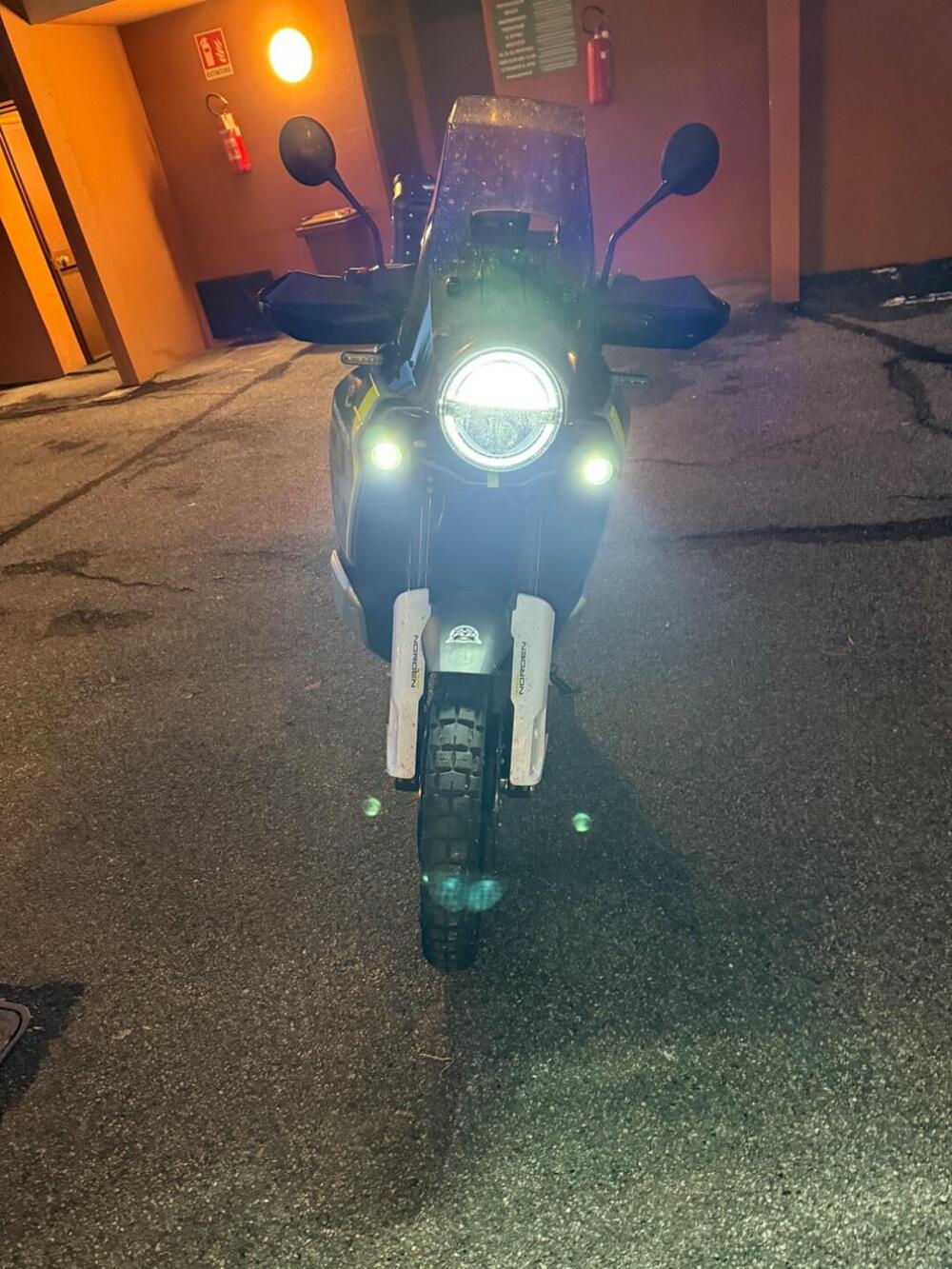 Husqvarna Norden 901 (2022 - 25) (2)