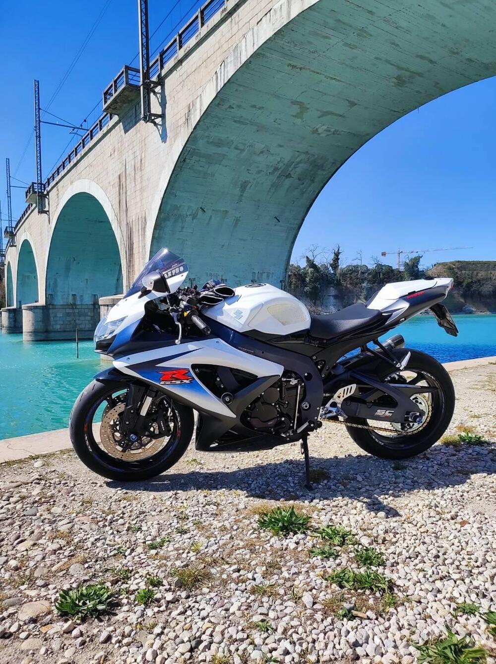 Suzuki GSX R 750 (2008 - 10) (3)