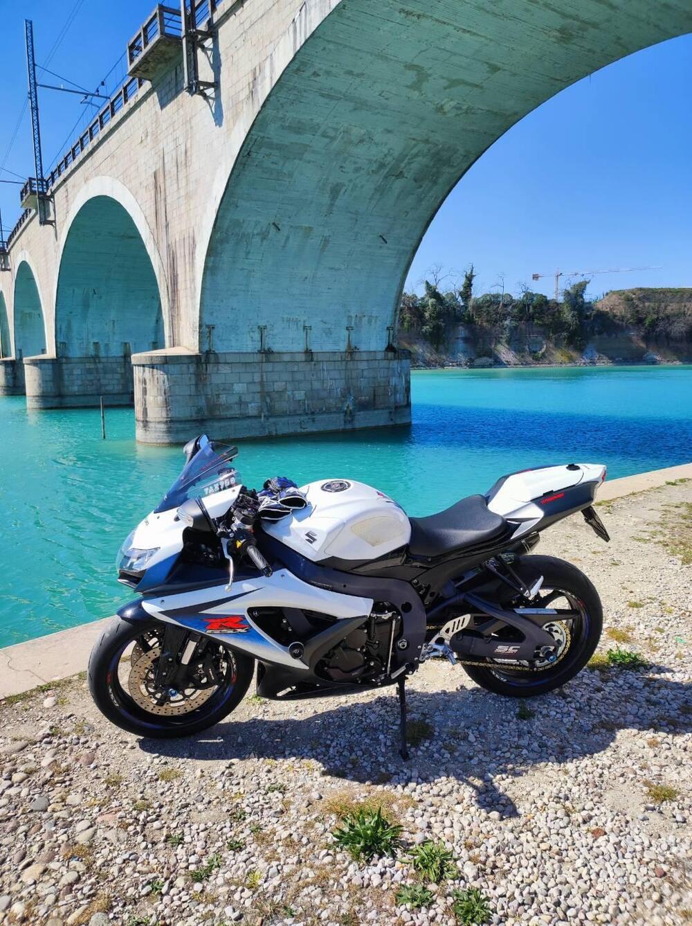 Suzuki GSX R 750 (2008 - 10) (4)