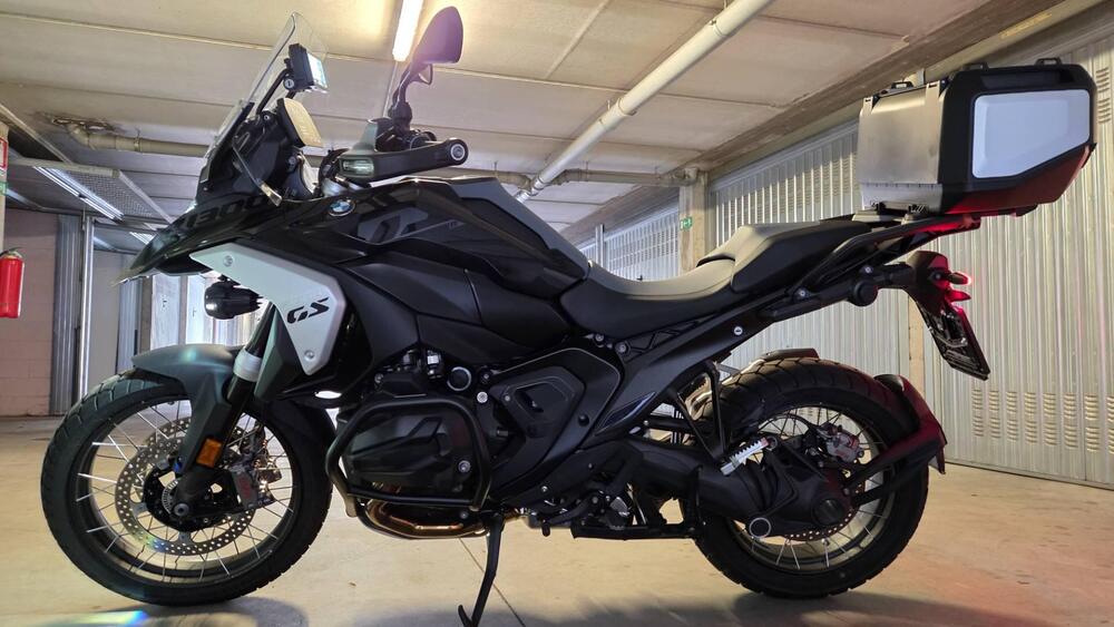 Bmw R 1300 GS Triple Black (2023 - 25) (4)
