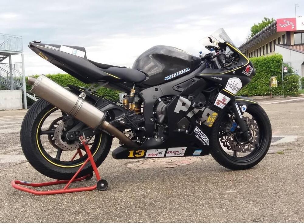 Yamaha YZF R6 (2003 - 04) (2)