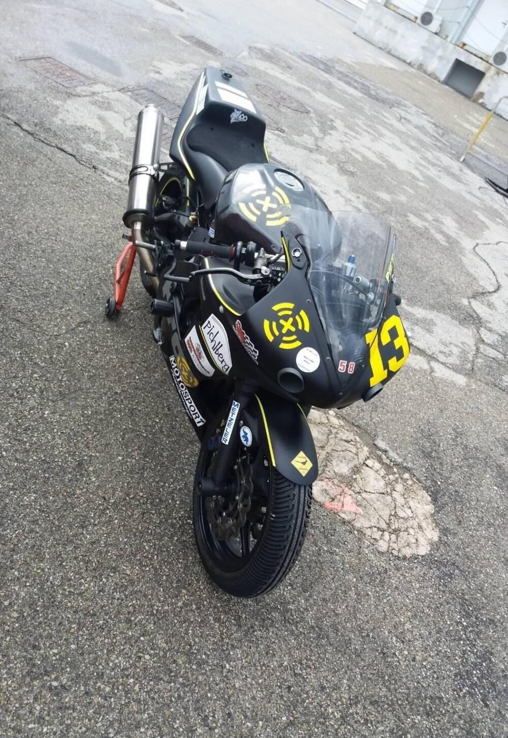 Yamaha YZF R6 (2003 - 04) (5)