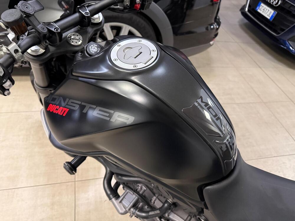 Ducati Monster 937 + (2021 - 25) (10)