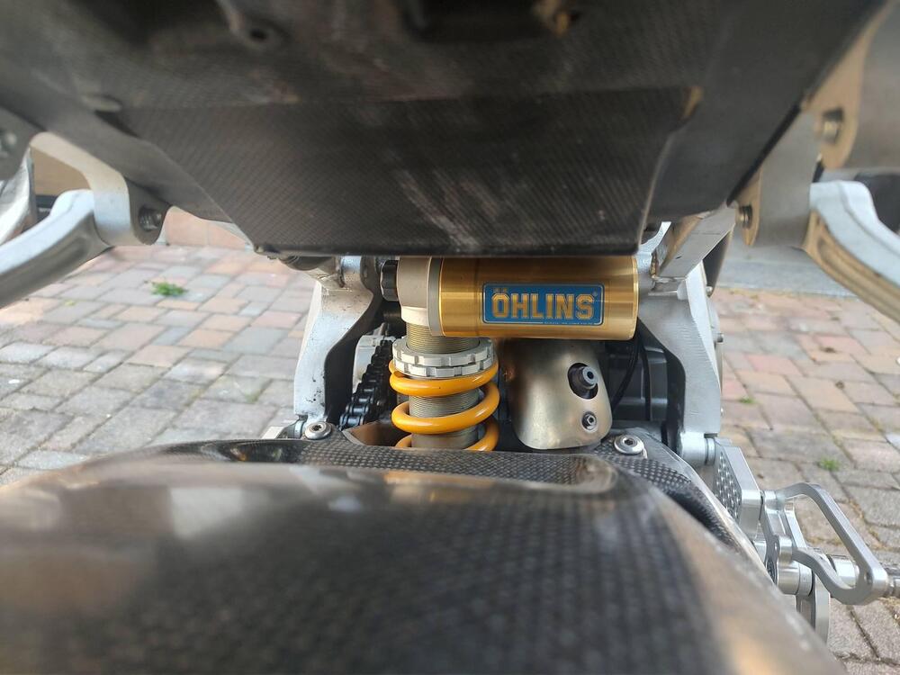 Aprilia Tuono 1000 R Factory (2006 - 11) (4)