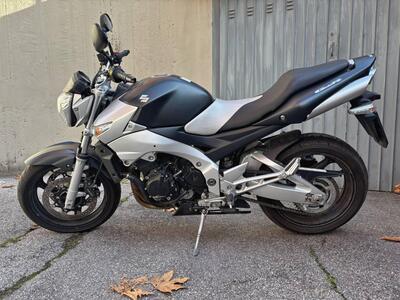 Suzuki GSR 600 (2006 - 11) usata