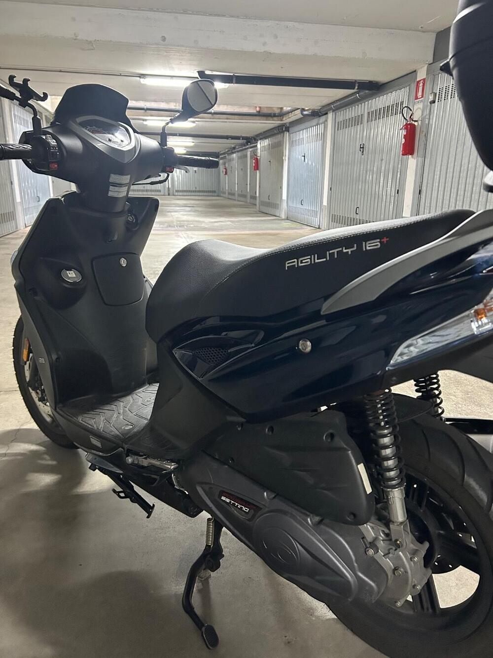 Kymco Agility 125 R16 + (2021 - 25) (5)