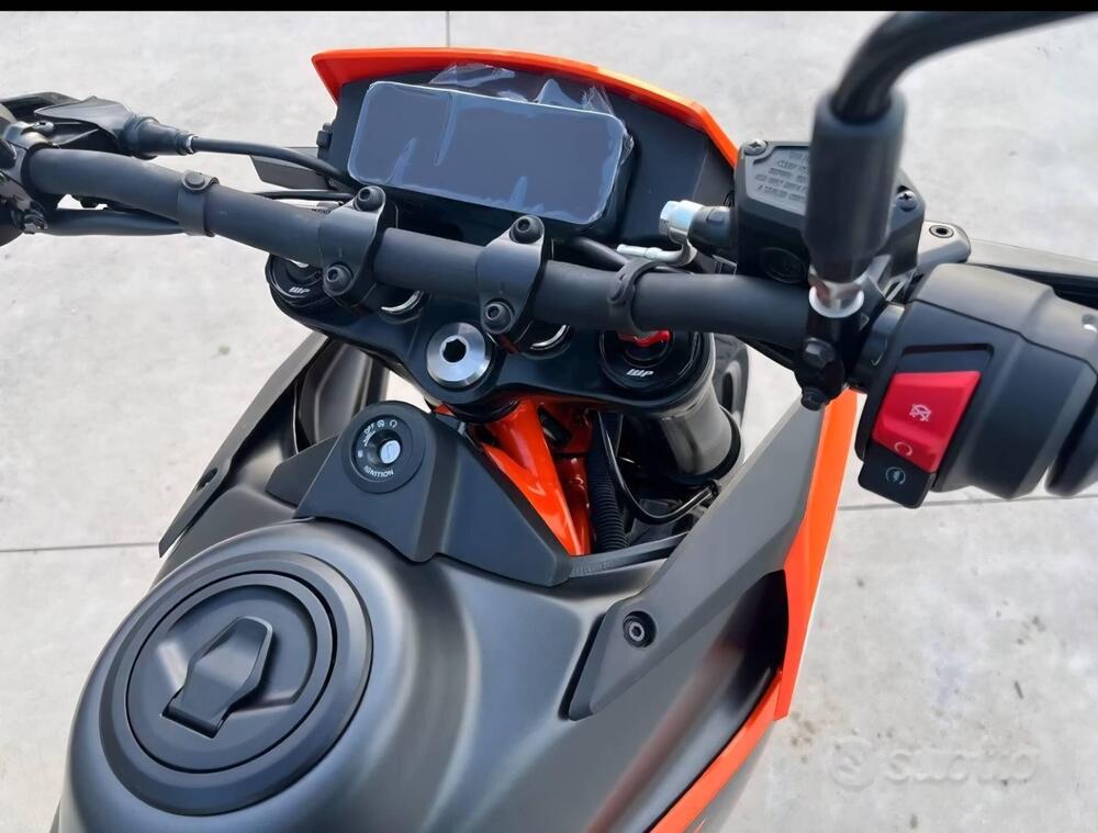 KTM 125 SMC R (2025) (2)