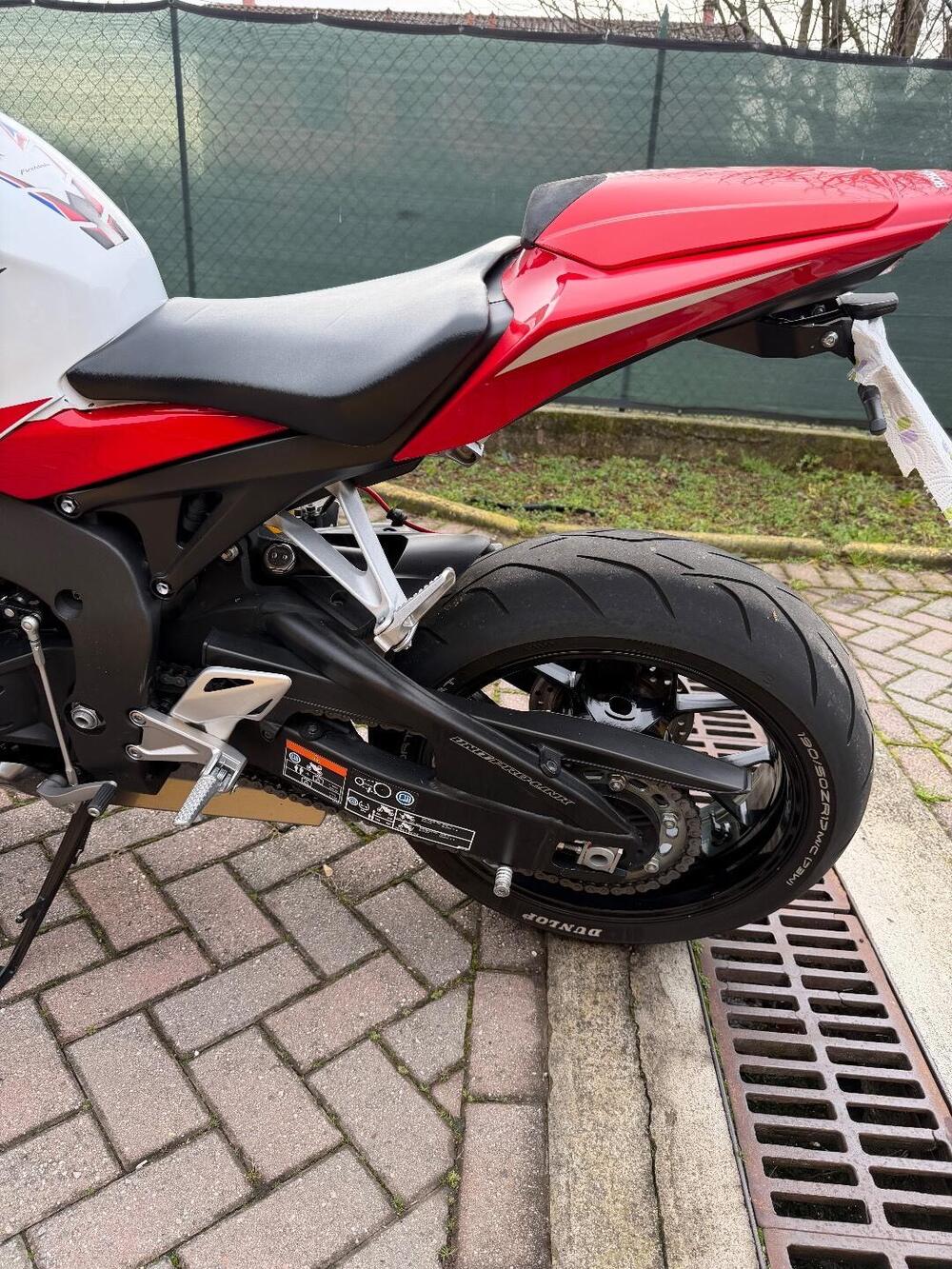 Honda CBR 1000 RR Fireblade (2012 - 16) (3)