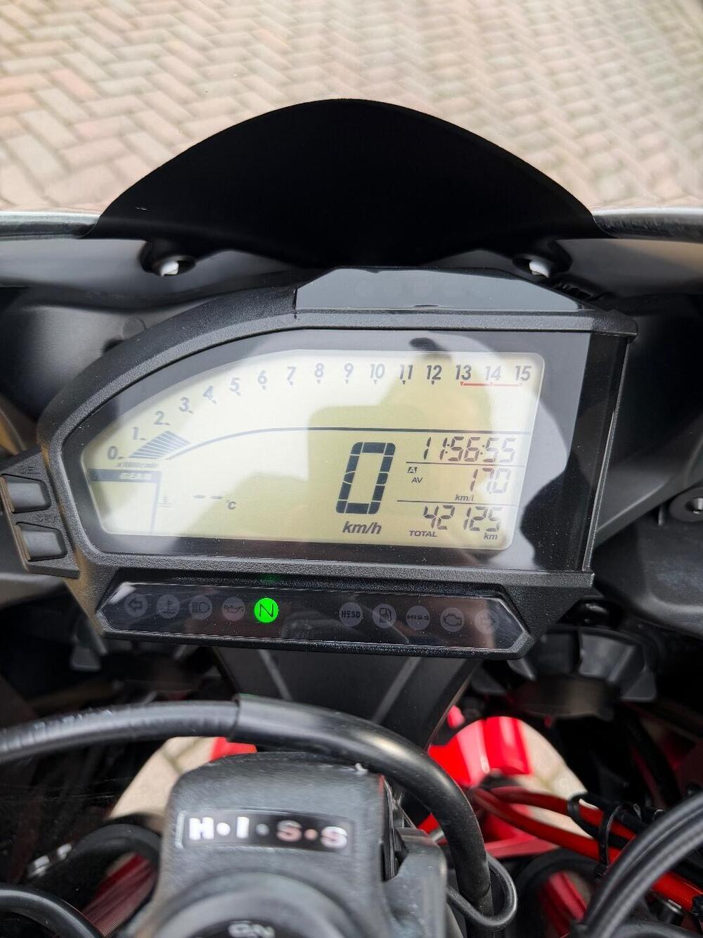 Honda CBR 1000 RR Fireblade (2012 - 16) (9)