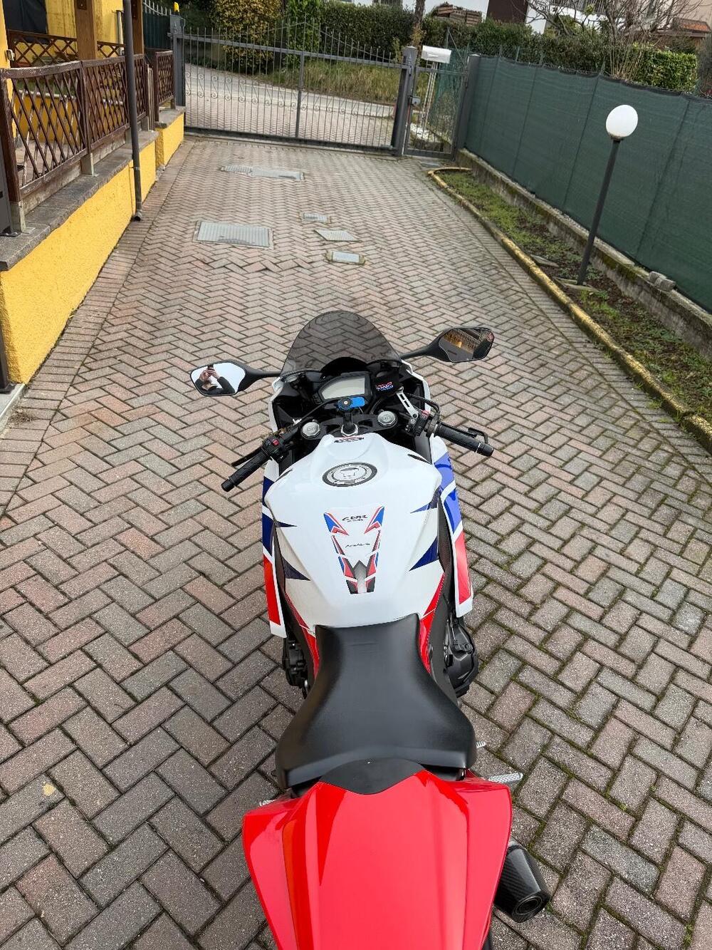 Honda CBR 1000 RR Fireblade (2012 - 16) (11)