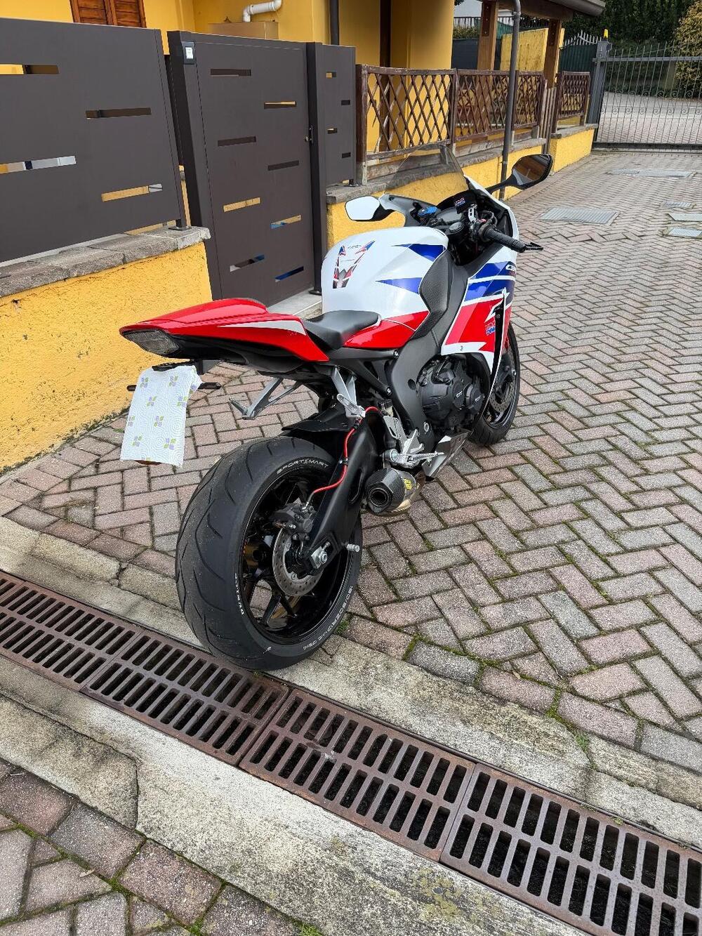 Honda CBR 1000 RR Fireblade (2012 - 16) (13)