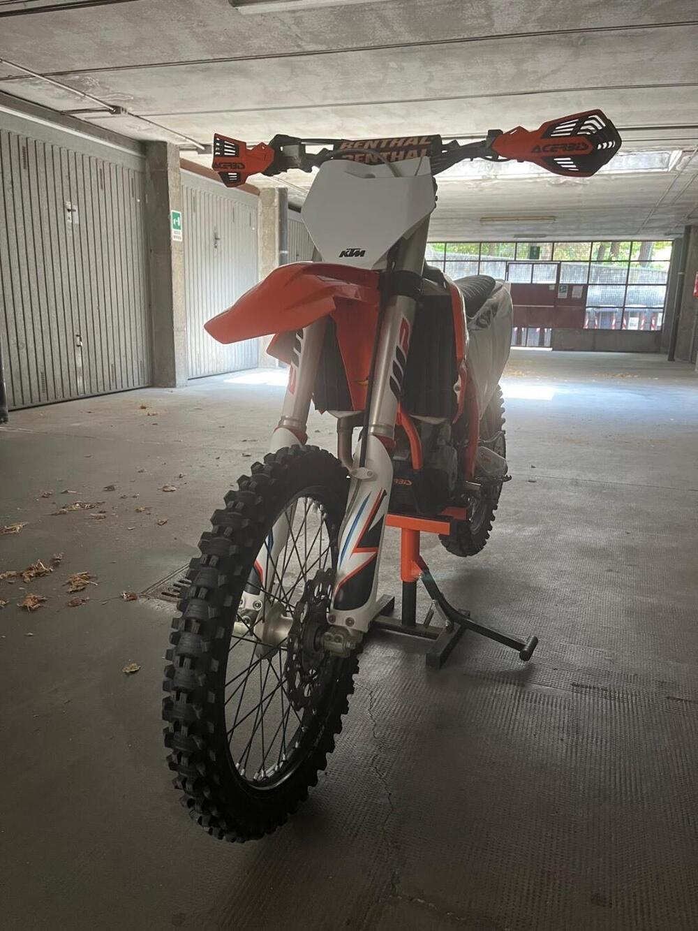 KTM 250 SX-F (2022) (2)