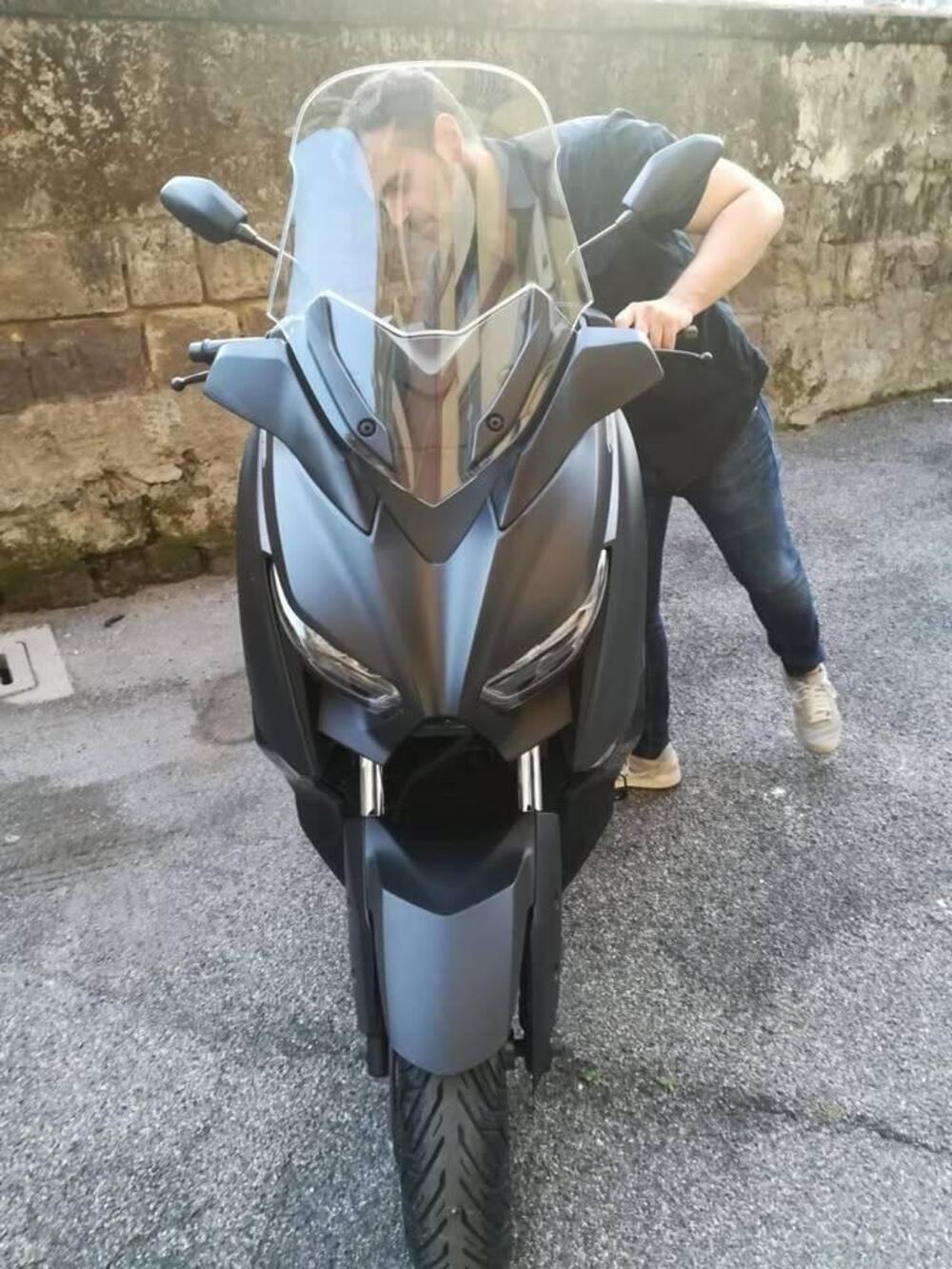 Yamaha X-Max 300 Iron Max (2019 - 20) (2)