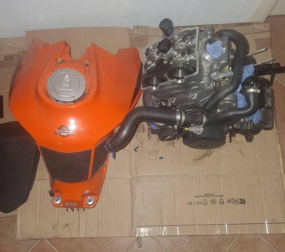 KTM 1290 Super Duke R ABS (2014 - 16) (4)