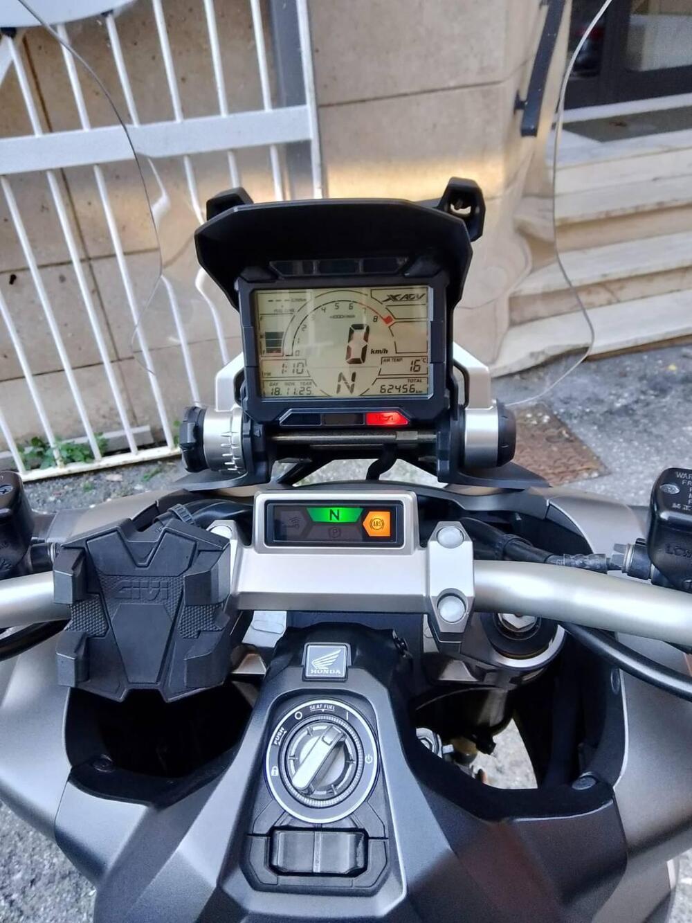 Honda X-ADV 750 (2017) (3)