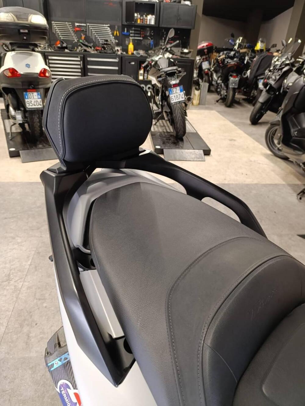Yamaha T-Max 530 DX (2017 - 19) (7)