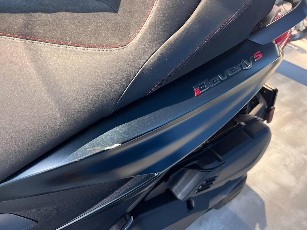 Piaggio Beverly 400 S ABS-ASR (2021 - 24) (13)