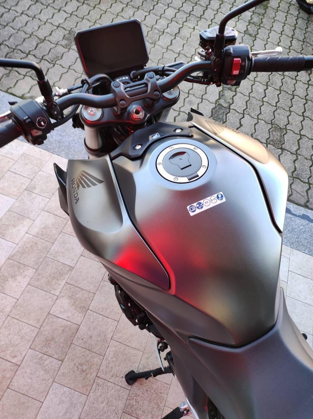 Honda CB 1000 Hornet (2025 - 26) (4)