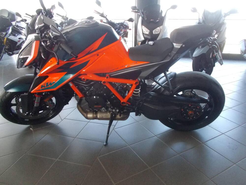KTM 1290 Super Duke R (2021) (4)