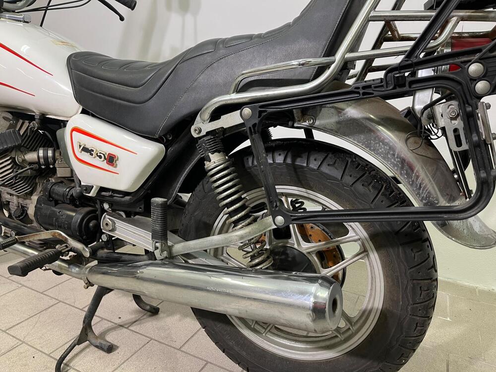 Moto Guzzi V35 C (7)