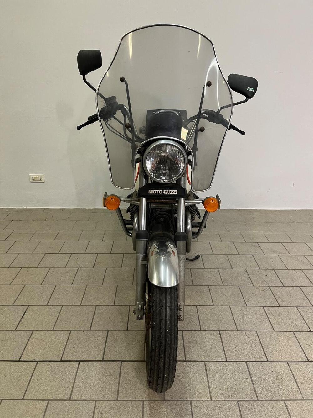 Moto Guzzi V35 C (11)