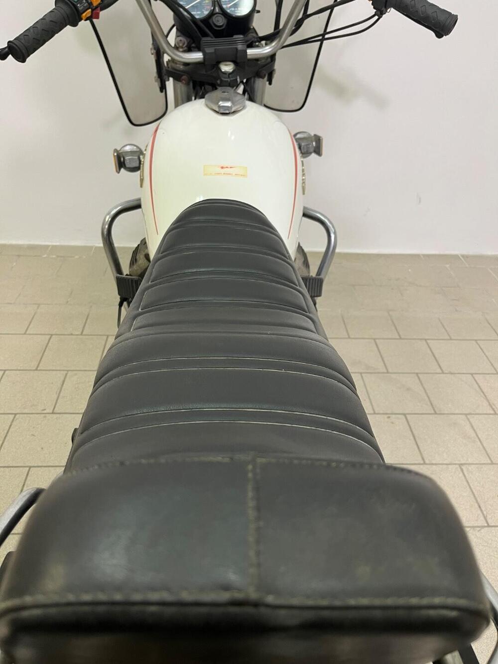 Moto Guzzi V35 C (12)