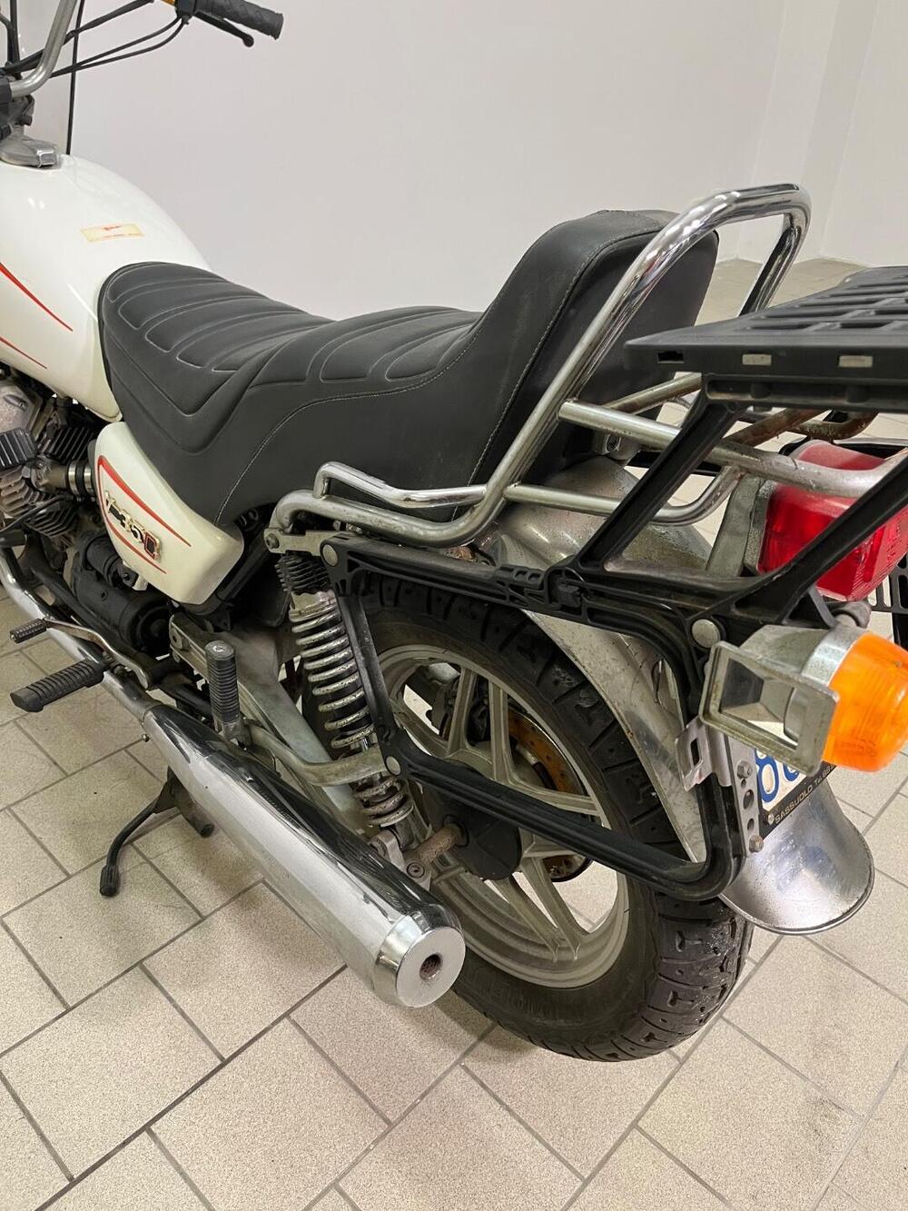 Moto Guzzi V35 C (13)