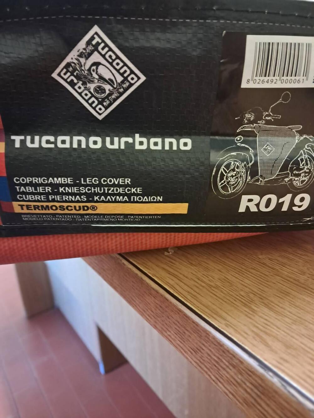 COPRIGAMBE TUCANO URBANO R019 Liberty honda sh 100