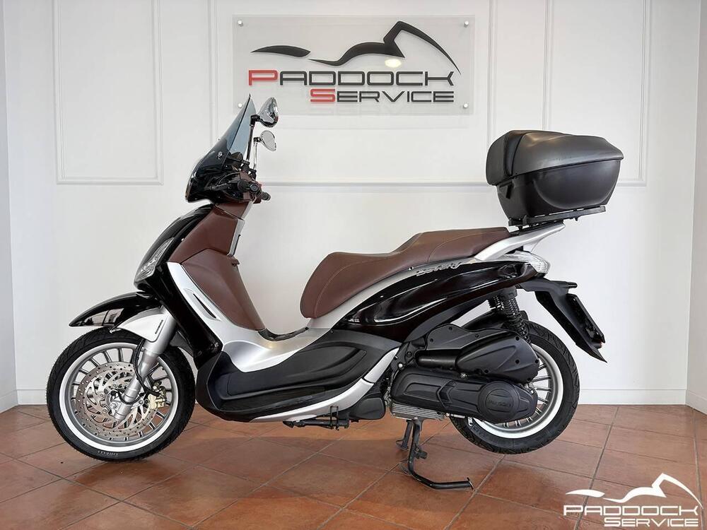 Piaggio Beverly 300 i.e. ABS-ASR (2016 - 20) (4)