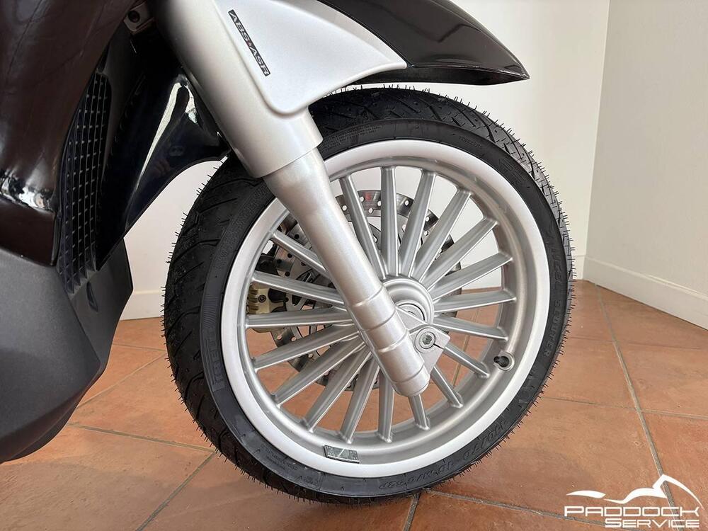 Piaggio Beverly 300 i.e. ABS-ASR (2016 - 20) (14)