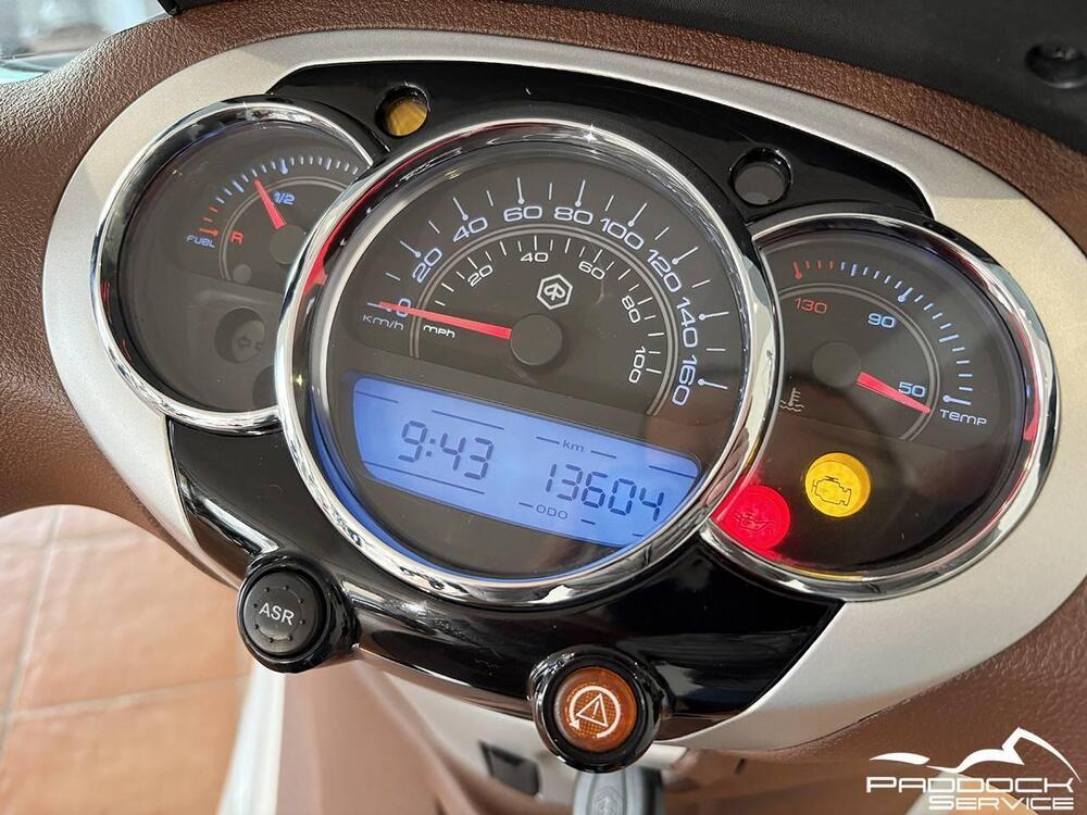 Piaggio Beverly 300 i.e. ABS-ASR (2016 - 20) (15)