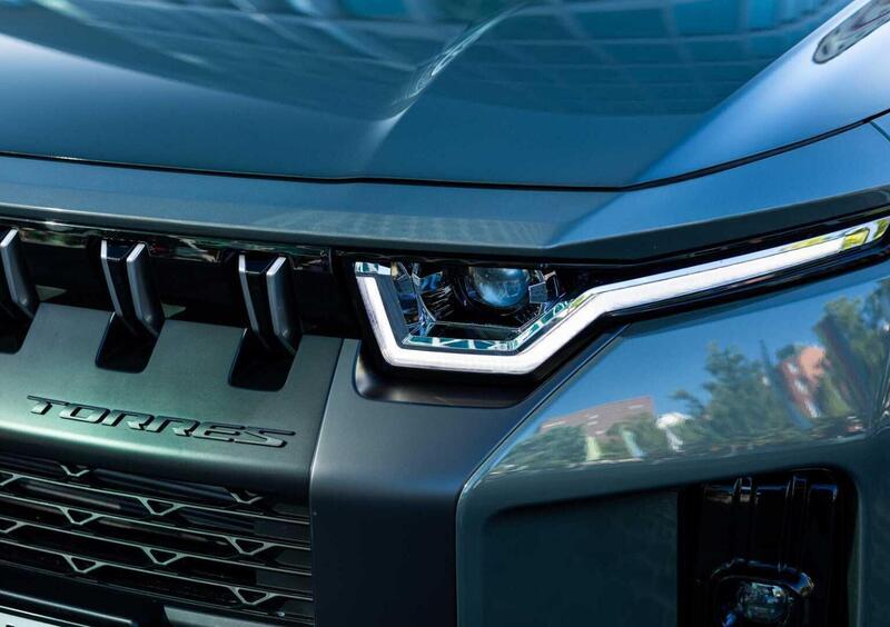 Kg Mobility Torres (17)