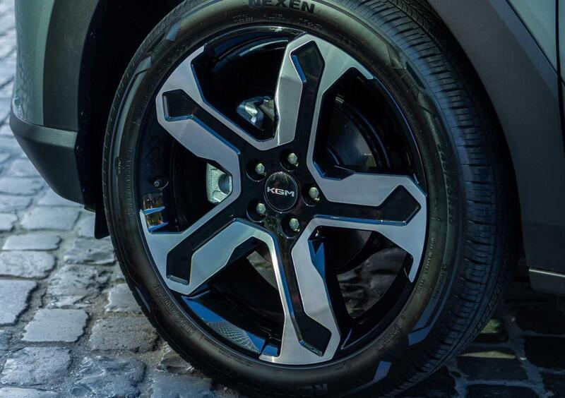 Kg Mobility Torres (22)