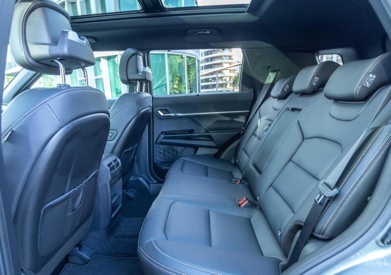 Kg Mobility Torres (13)