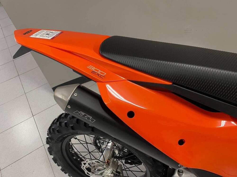 KTM 300 EXC (2026) (3)