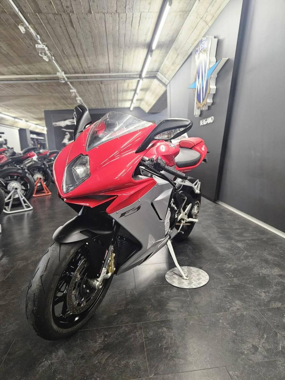 MV Agusta F3 675 (2011 - 15) (4)
