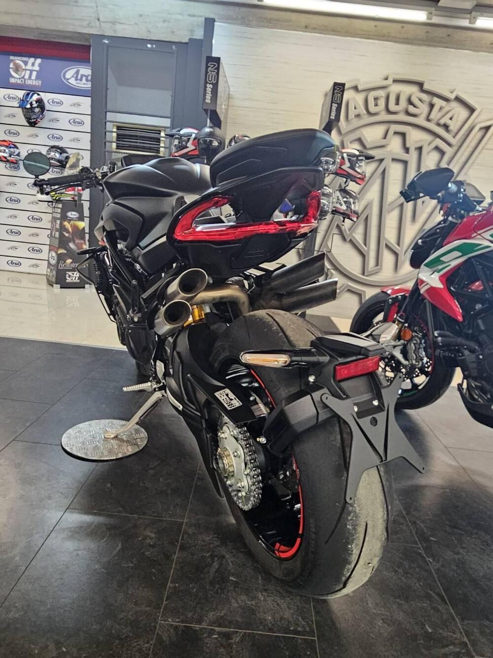 MV Agusta Brutale 1000 RR (2021 - 25) (6)